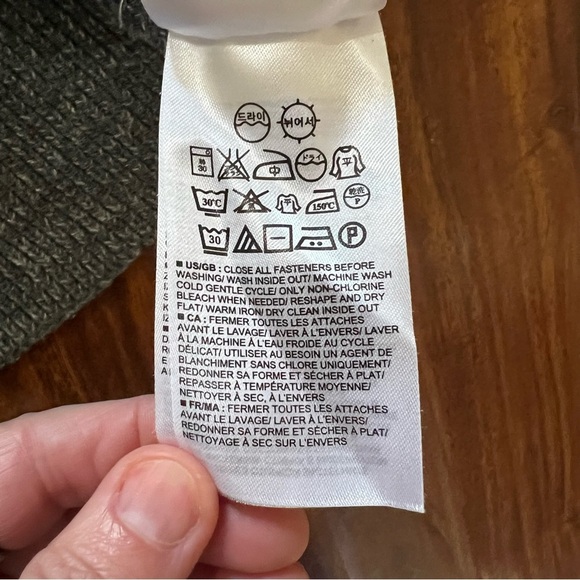 Banana Republic Men's Gray Ribbed Knit Mock Neck Long Sleeve Sweater size medium - Picture 9 of 11